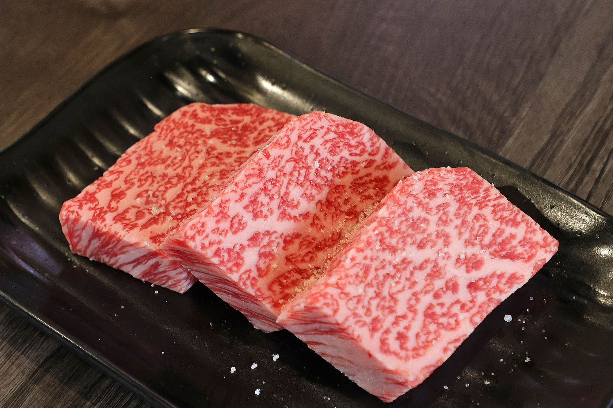「美味しいお肉とご飯でお腹いっぱいに」想いを伝えるWebサイトが繋ぐ、新規顧客との出会いと店舗の未来！